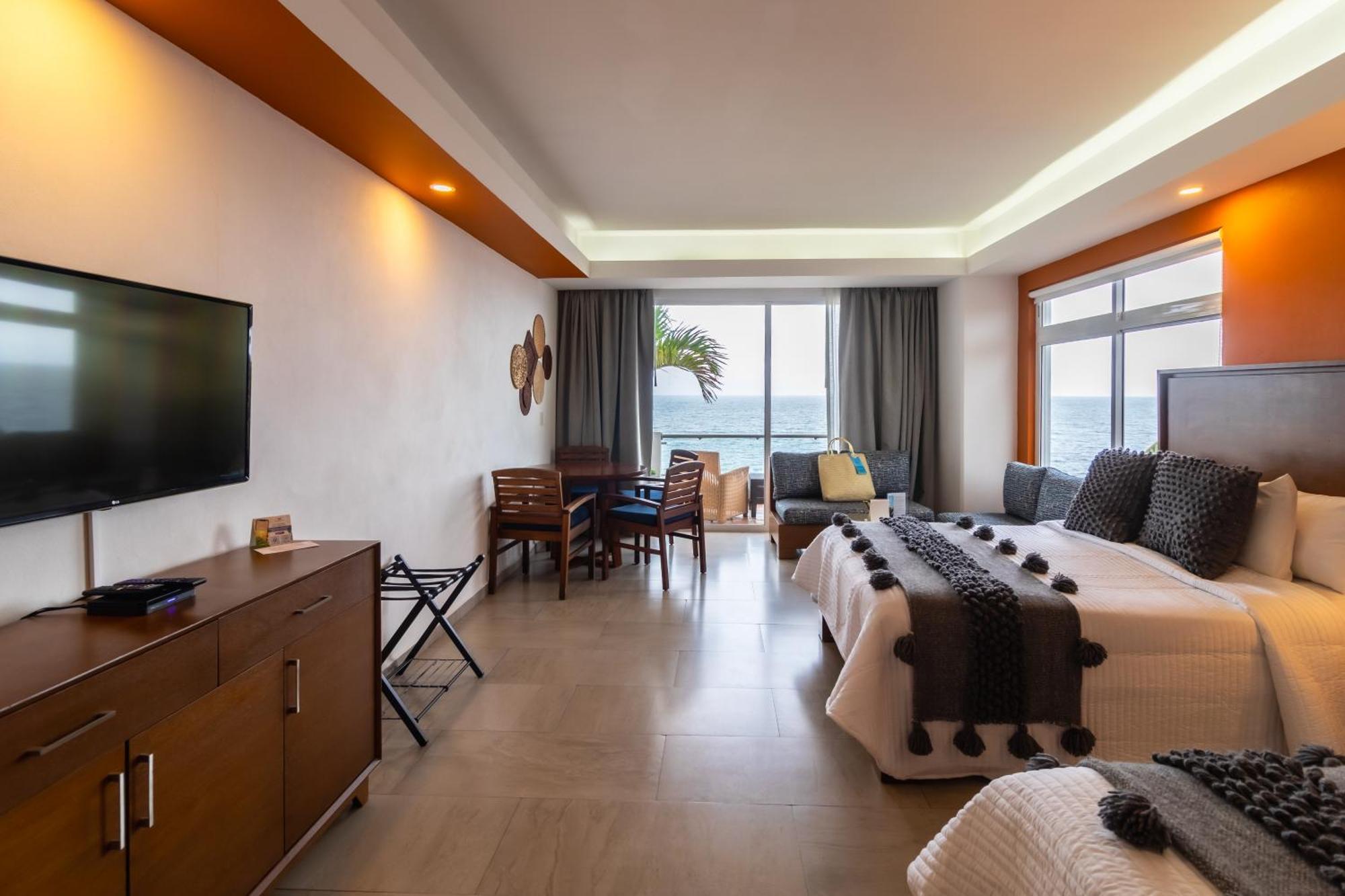 The Paramar Beachfront Boutique Hotel With Breakfast Included - Downtown Malecon Puerto Vallarta Exteriér fotografie